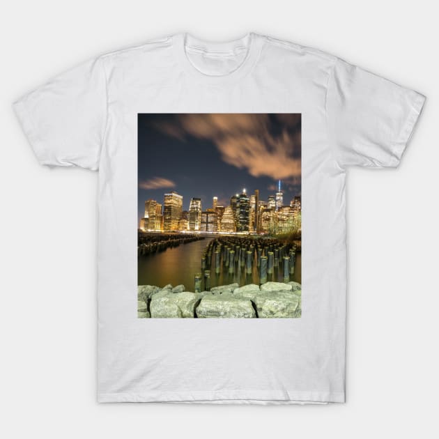 Manhattan Skyline T-Shirt by igjustin